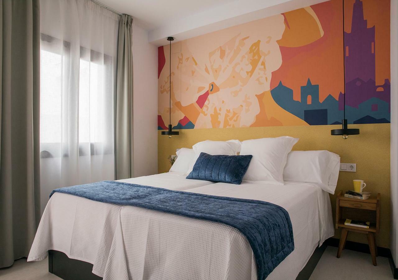 Feria Pool & Luxury Apartment Seville Exterior photo
