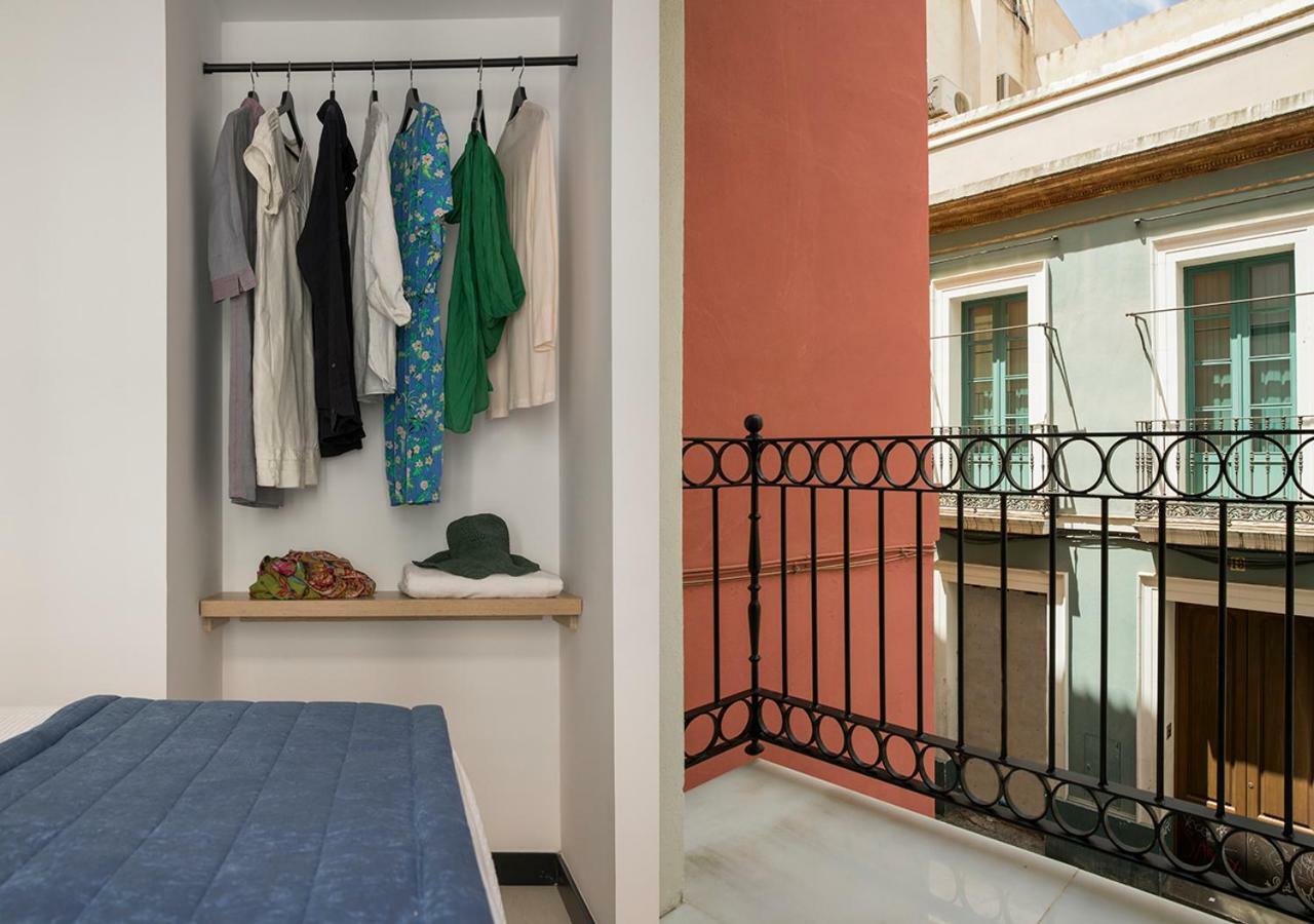 Feria Pool & Luxury Apartment Seville Exterior photo