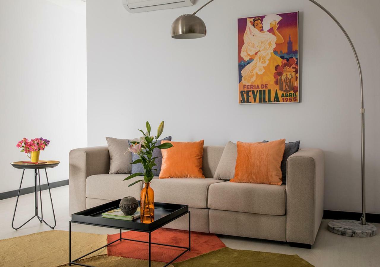 Feria Pool & Luxury Apartment Seville Exterior photo