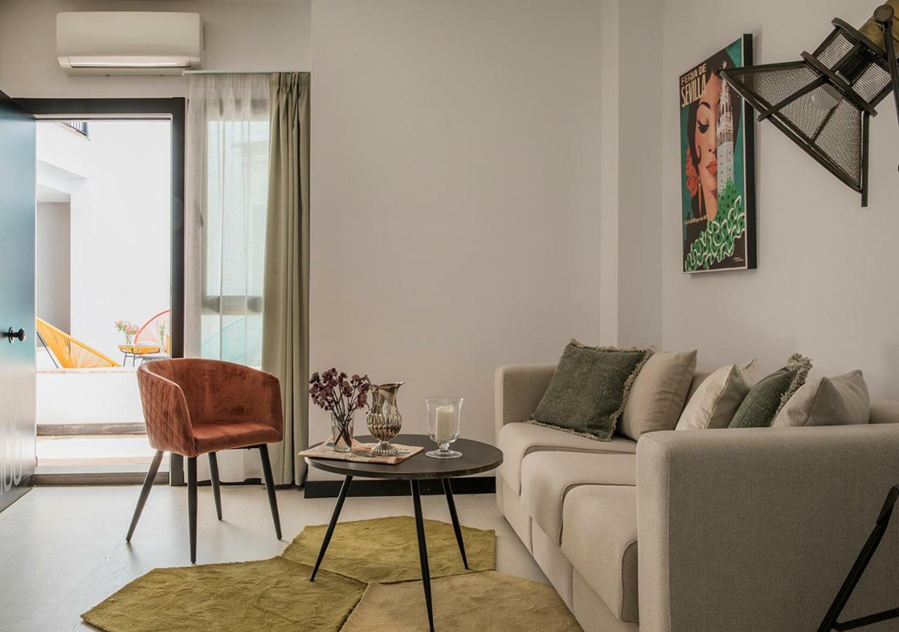 Feria Pool & Luxury Apartment Seville Exterior photo