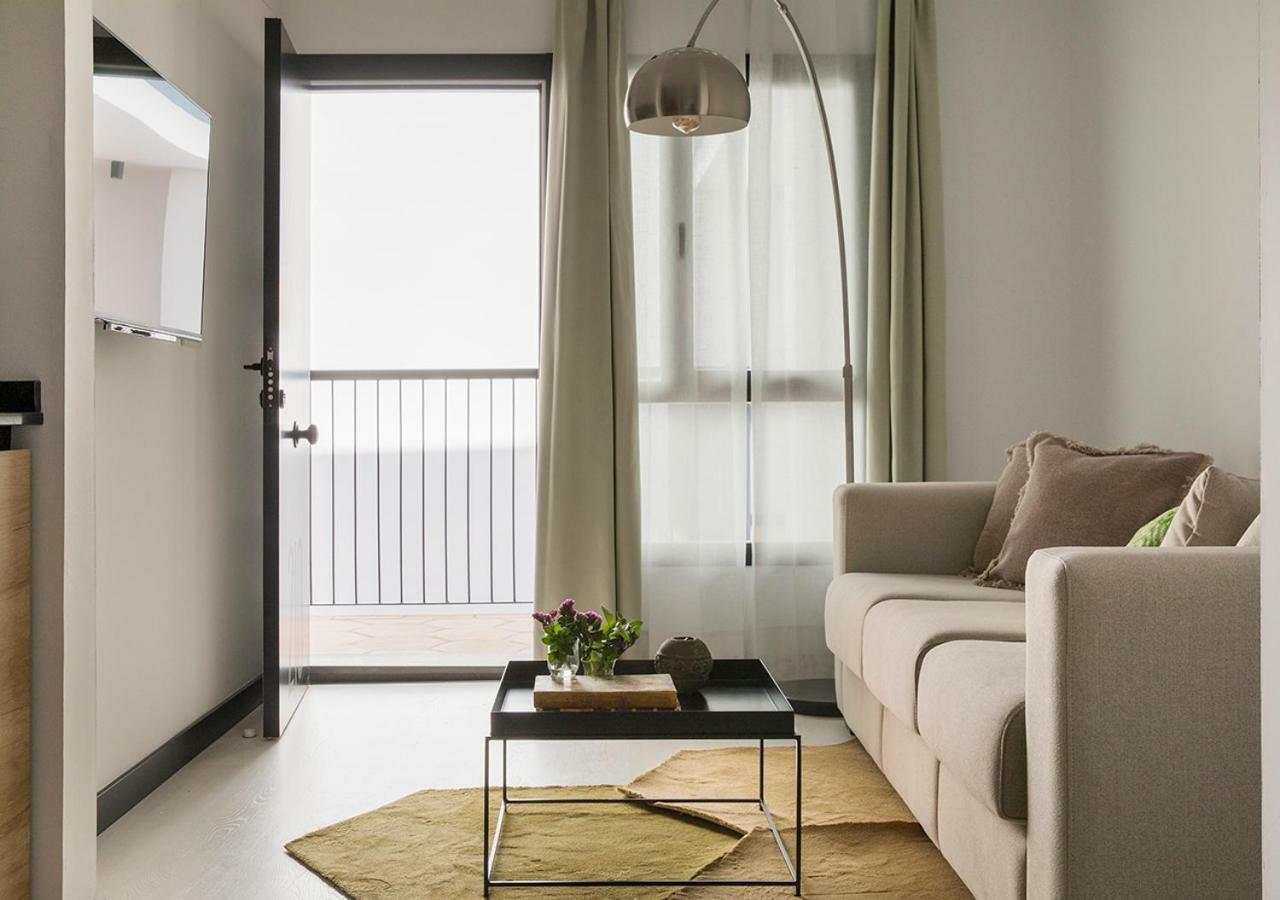 Feria Pool & Luxury Apartment Seville Exterior photo
