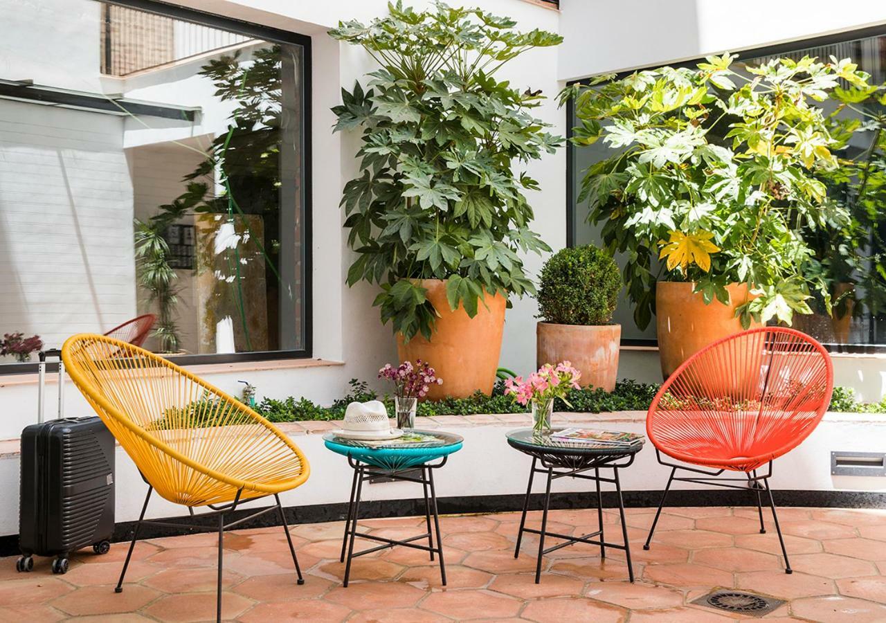 Feria Pool & Luxury Apartment Seville Exterior photo