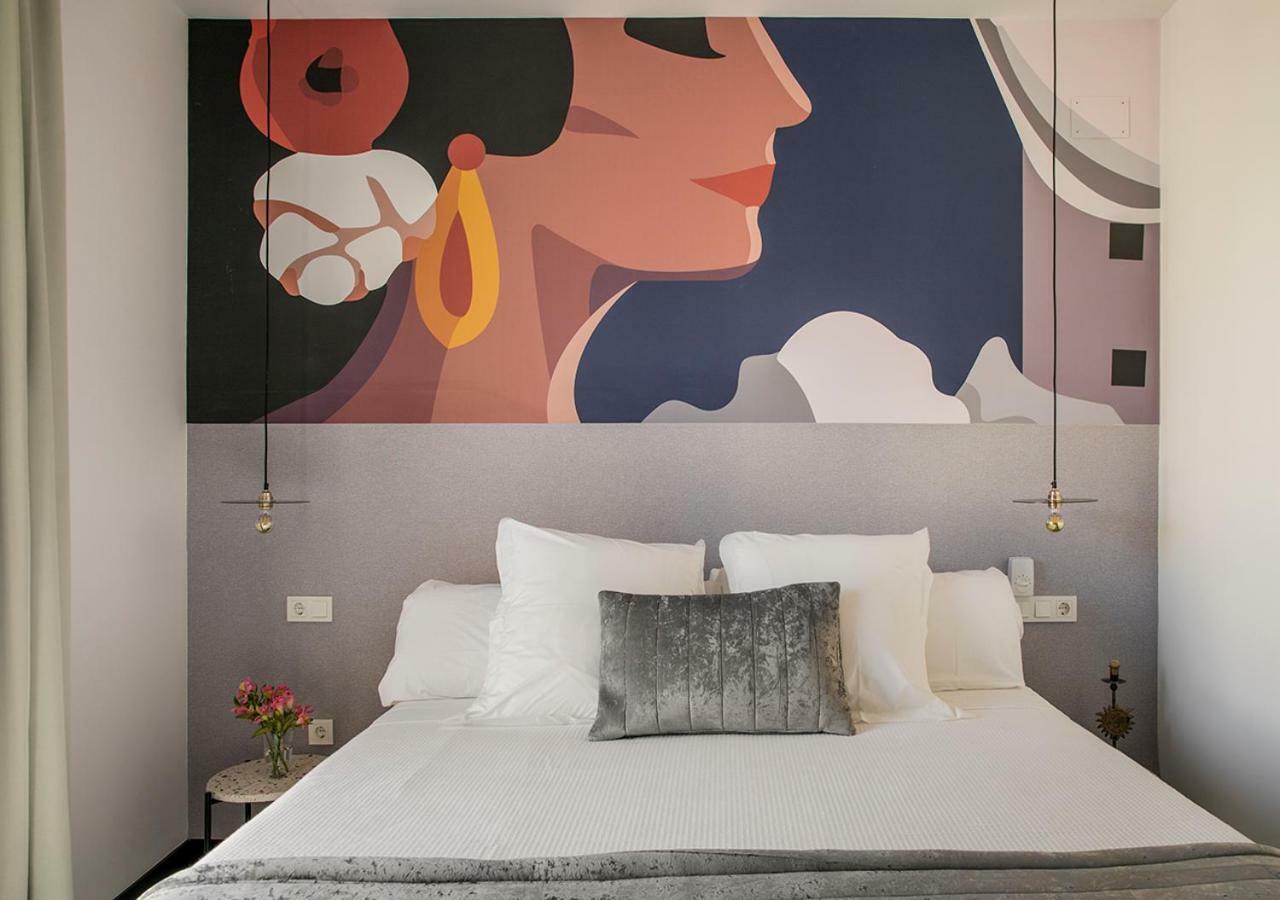 Feria Pool & Luxury Apartment Seville Exterior photo