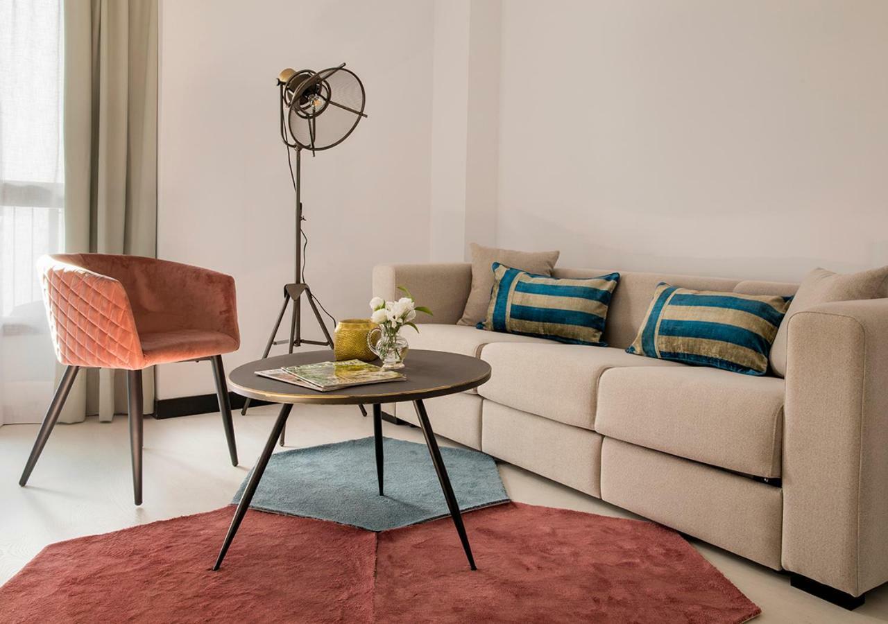 Feria Pool & Luxury Apartment Seville Exterior photo